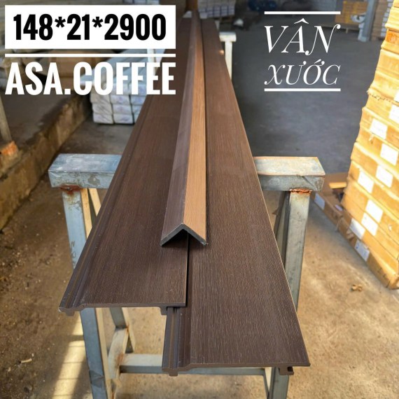 Tấm ốp gỗ nhựa ngoài trời một sóng phủ Asa, độ dày 21mm. Màu Coffee vân xước